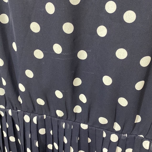 ASOS curve polka dot pleated sleeveless dress navy white - Picture 8 of 11